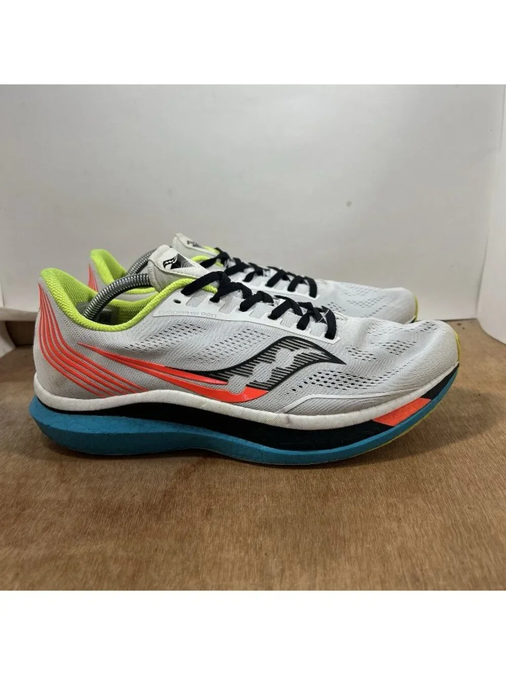 Saucony Endorphin Pro Mens Size 11.5 White Running Shoes Sneakers S20598-10